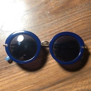 Blue circle sunglasses